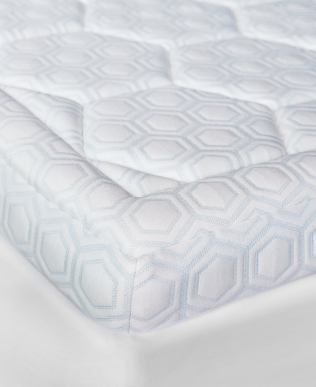 Sensorpedic 1.5 Inch Queen Memory Foam Mattress Topper