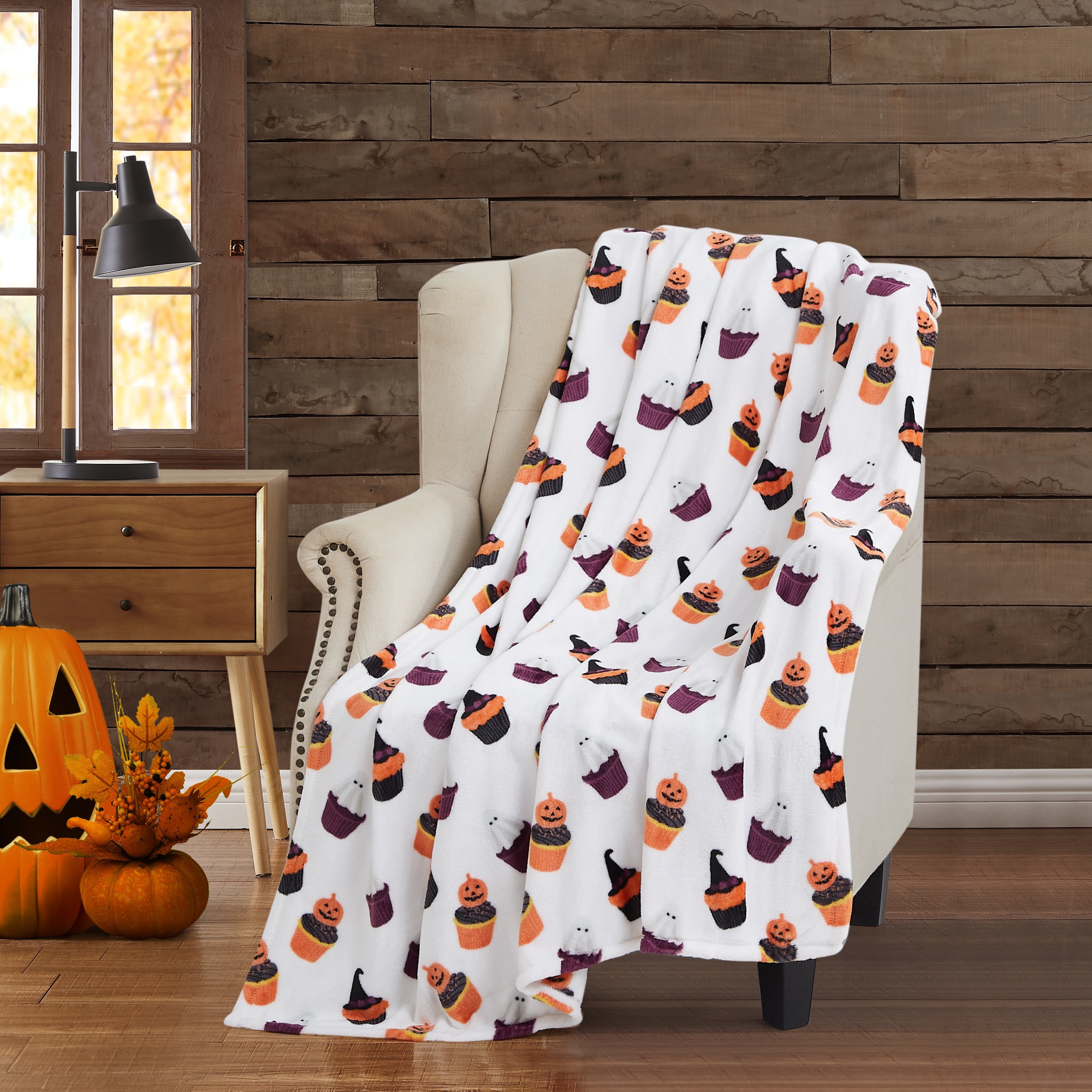 Serafina Home Halloween Throw Blanket: Jack O Lantern Pumpkins and