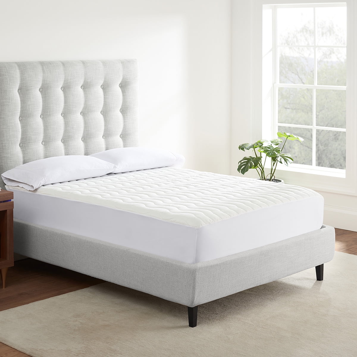 Twin White Polyester Cooling Mattress Topper with Antimicrobial Protection