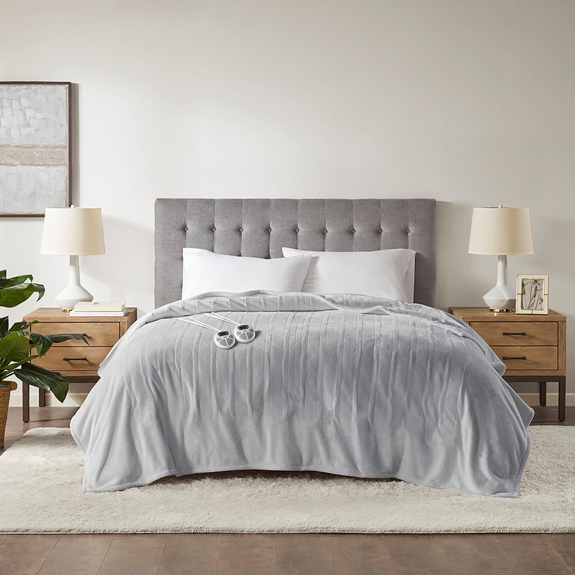 Queen Light Grey Plush Heated Blanket with Controller
