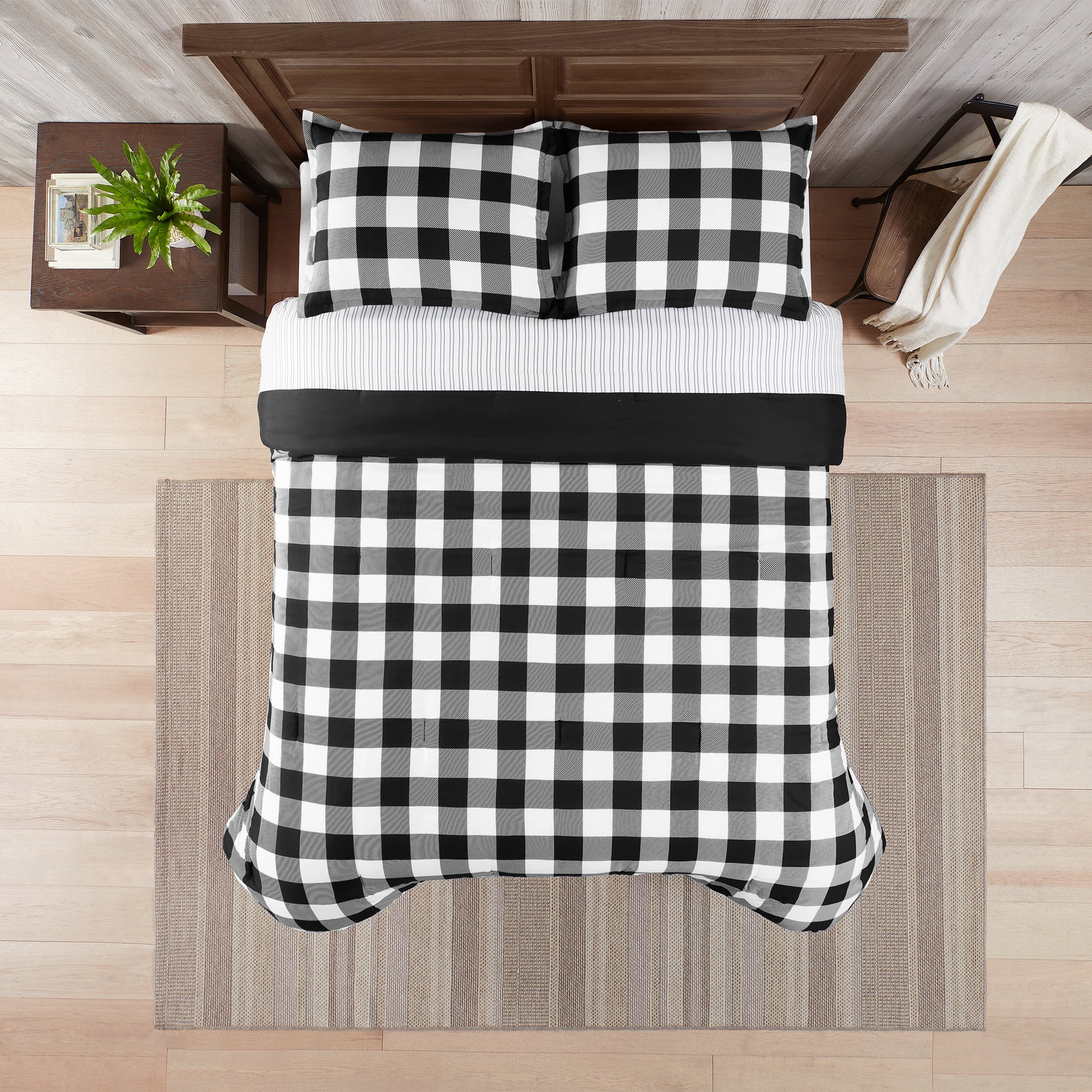 Serta Simply Clean Alex Black & White Buffalo Check Plaid Antimicrobial Comforter Set, King (3-Piece)
