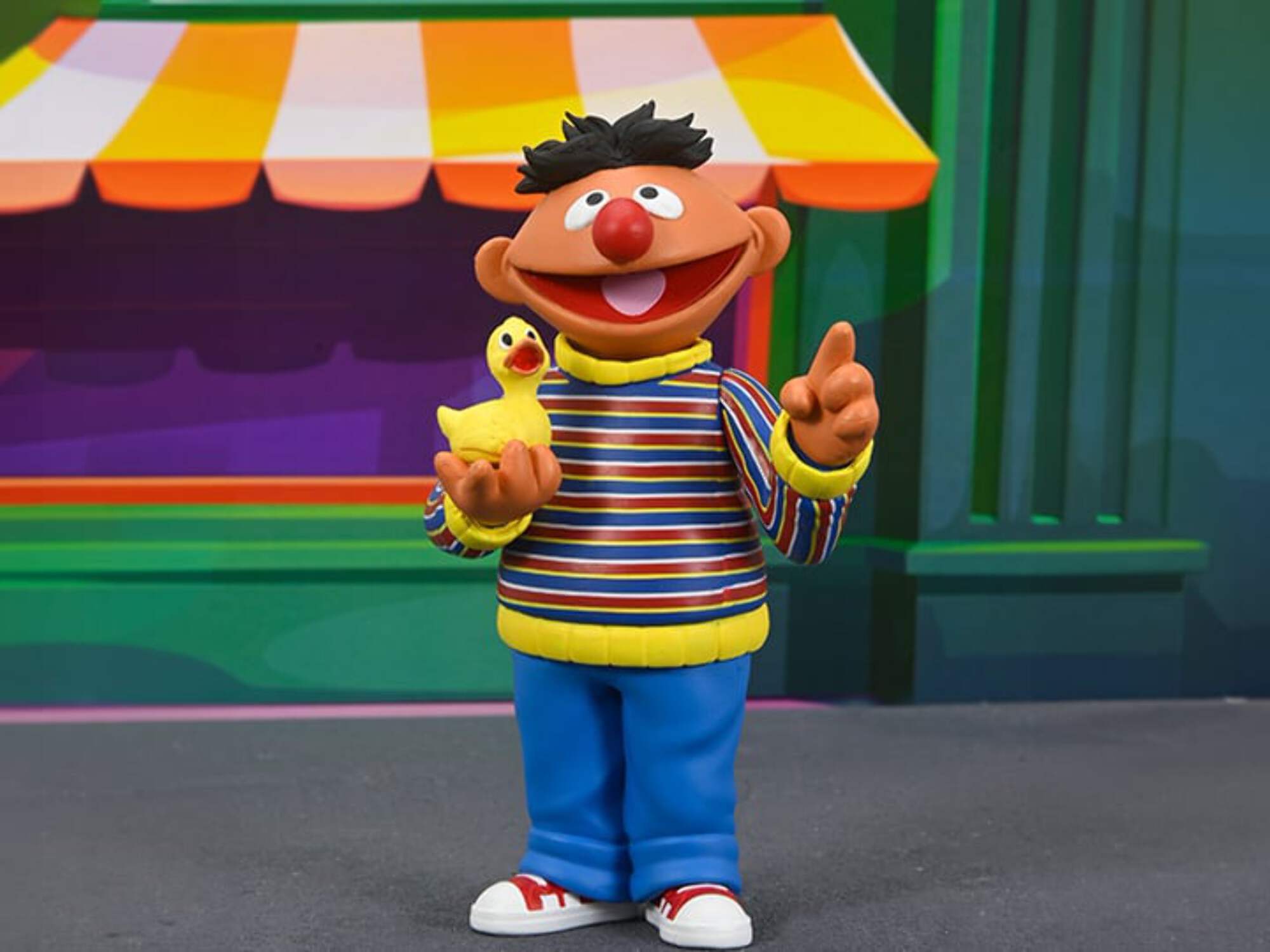 Sesame Street - 6 Scale Action Figure - Toony Classics Ernie