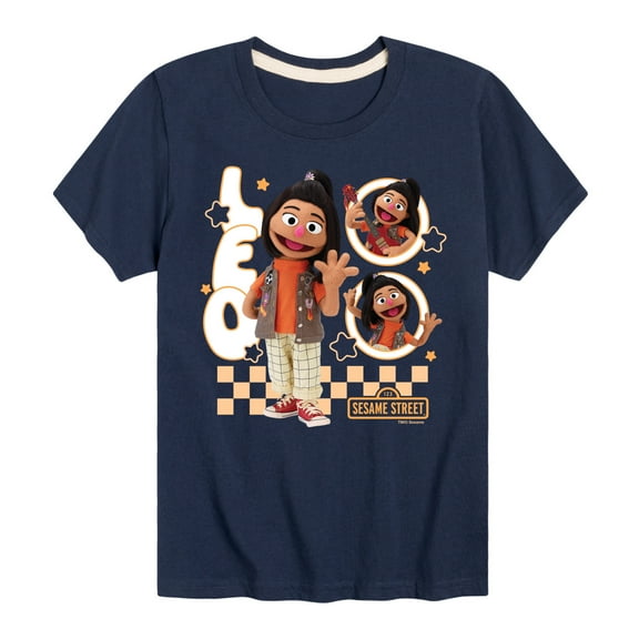 Sesame Street - Leo Ji Young - Toddler and Youth Short Sleeve Graphic T-Shirt