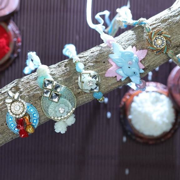 Set of 4 Rakhi for Brother and bhabhi Rakhi lumba set Thread Bracelet for Bhai Bhaiya veera Raksha Bandhan Rakhi Set Dora Bracelets with gift Pack for Brother Sister Indian Traditional Festival