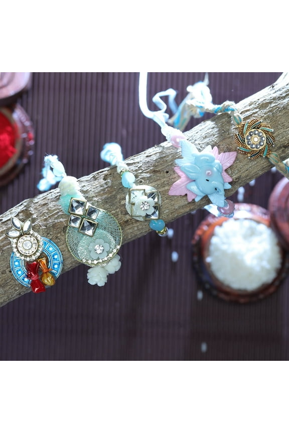 Set of 4 Rakhi for Brother and bhabhi Rakhi lumba set Thread Bracelet for Bhai Bhaiya veera Raksha Bandhan Rakhi Set Dora Bracelets with gift Pack for Brother Sister Indian Traditional Festival