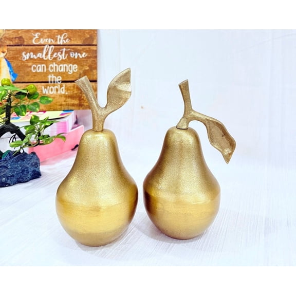 Set Of 2 Vintage Metal Fruite sculpture, Kitchen & Desk Centerpiece Living Room Art & Décor Pear set