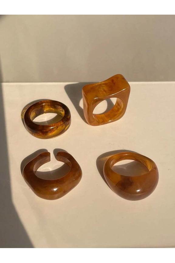 Set Of 4 Multicolor Amber-Tone Resin Geometric Rings For Women Daily Wear