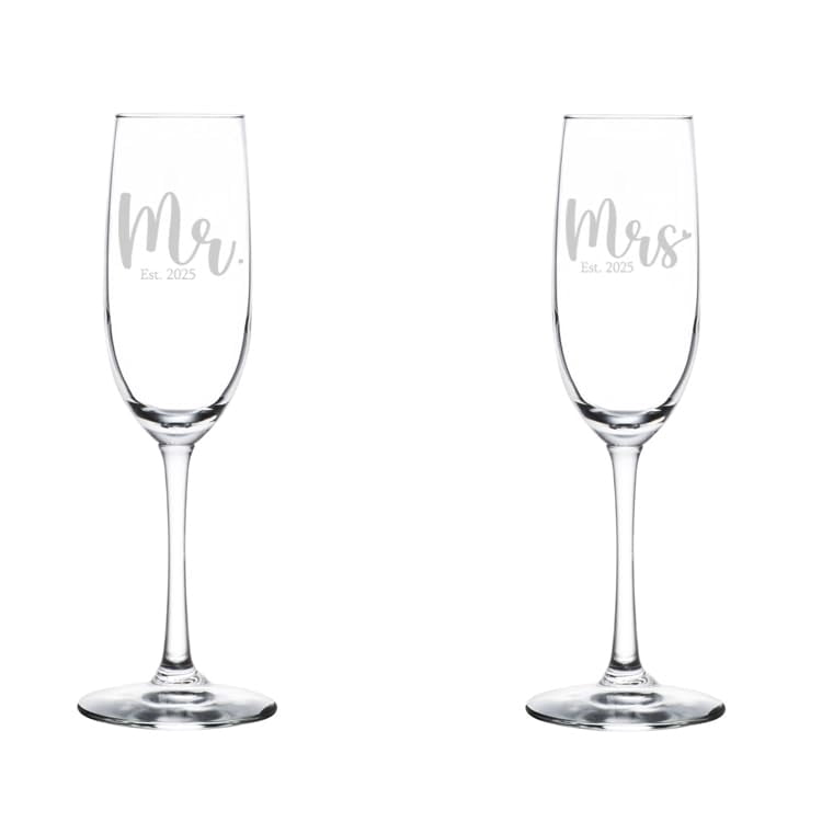 Set of 2 Glass Champagne Flutes Sparkling Wine Glasses Gift Mr Mrs Est 2025 Wedding Bride Groom Husband Wife Wedding Couple Engagement (8 oz Stemmed)