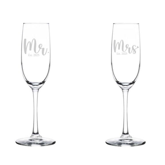 Set of 2 Glass Champagne Flutes Sparkling Wine Glasses Gift Mr Mrs Est 2025 Wedding Bride Groom Husband Wife Wedding Couple Engagement (8 oz Stemmed)