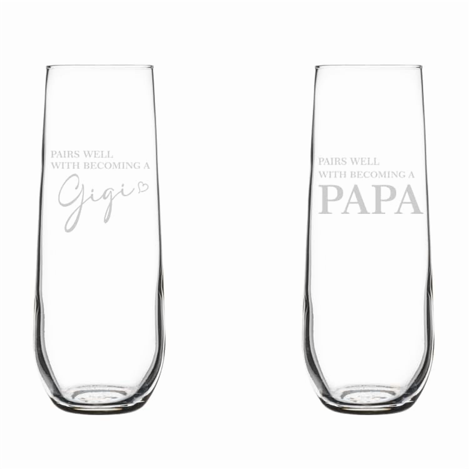 Set of 2 Glass Champagne Flutes Sparkling Wine Glasses Gift Pairs Well With Becoming A Gigi & Papa Baby Pregnancy Announcement (8.5 oz Stemless)