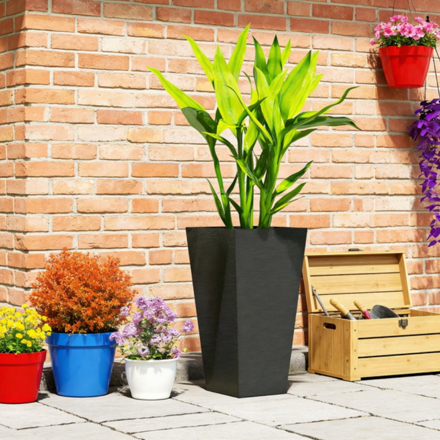 Set of 2 Plastic Flower Pots