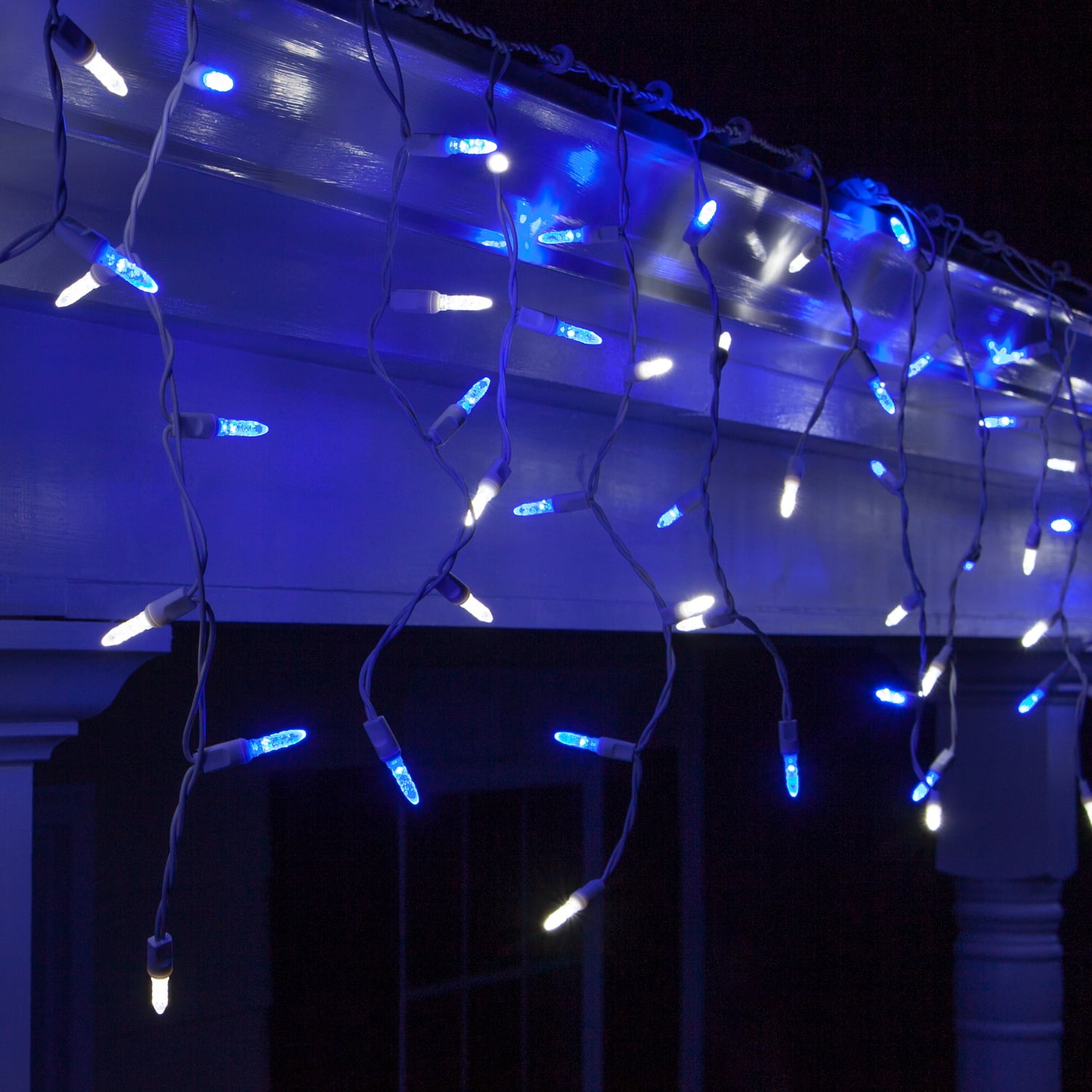Set of 70 Blue and White Icicle Lights, LED Mini Ice Icicle Christmas Lights - White Wire, 7'