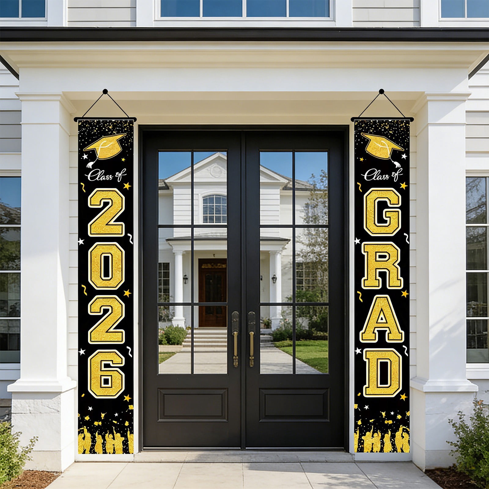 Seyotauo Class of 2026 Graduation Door Banner, Black Gold Themed Porch Sign, Featuring Cap and Diploma Pattern, Elegant Outdoor Hanging Decor for Graduation Party Celebration