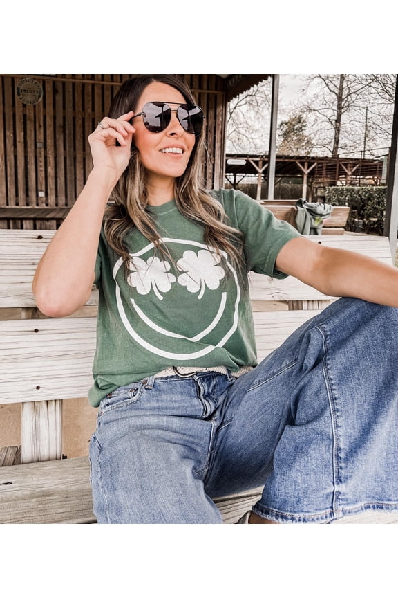 Shamrock Happy Face St Patricks Day tee, Shamrock shirt, st pattys day shirt, Lucky shirt,