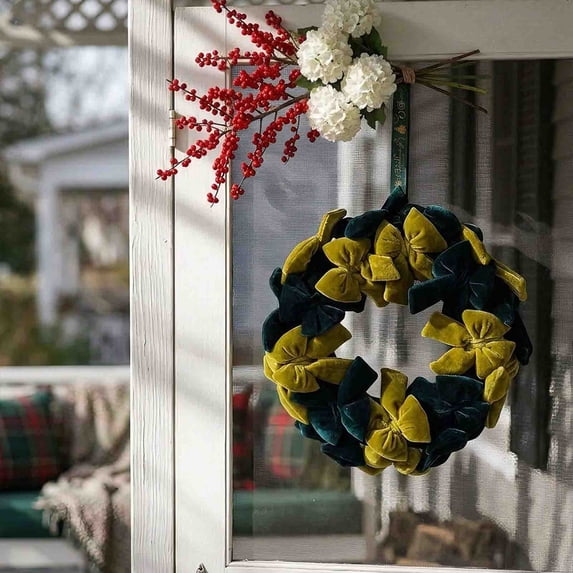 ShaoXinWan Velvet Bow Christmas Wreath with Hanging Ribbon, 2 Sizes Red Green Luxury Winter Front Door Garland, Soft Flocked Bow Wreath for Wall Mantel Xmas Decor