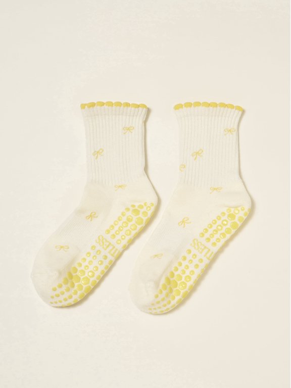 Crew Half Calf Grip Socks, Pilates Socks, Non-Slip, Barre Yoga Fitness (US, Numeric, 5, 10, Regular, Regular, Mini Bow Butter, Effortless Club)