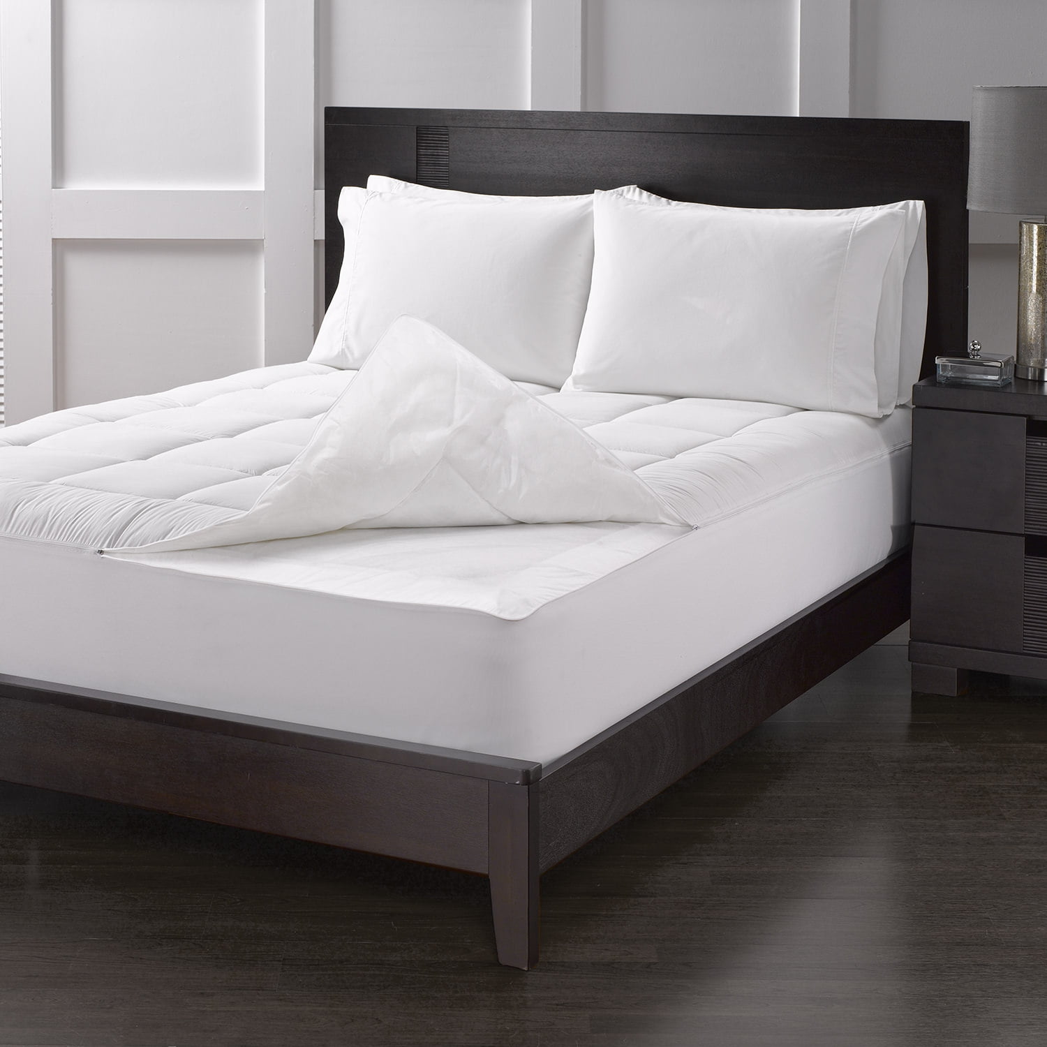 "Sharper Image Zip and Wash Mattress Pad"