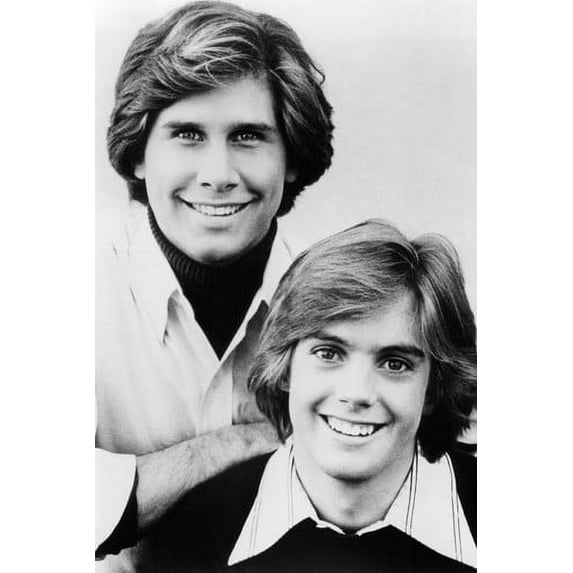 Shaun Cassidy and Parker Stevenson in The Hardy Boys/Nancy Drew Mysteries 24x36 Poster