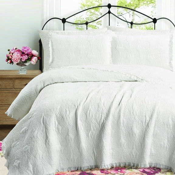 She Talks To Angels 3-Piece White Cotton Coverlet/Quilt Set - Full/Queen, All Ages