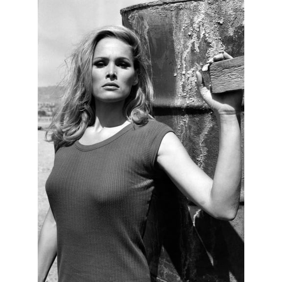 She Ursula Andress At An Israeli Resort While On Location In Israel 1965 Photo Print (16 x 20)