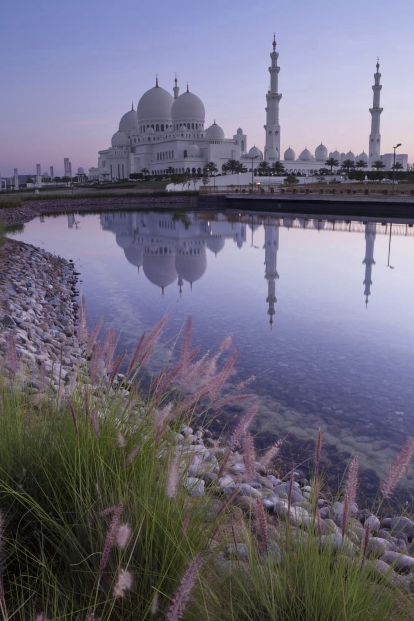 Sheikh Zayed Grand Mosque at sunrise Abu Dhabi United Arab Emirates Canvas Art - Kav Dadfar Design Pics (12 x 19)