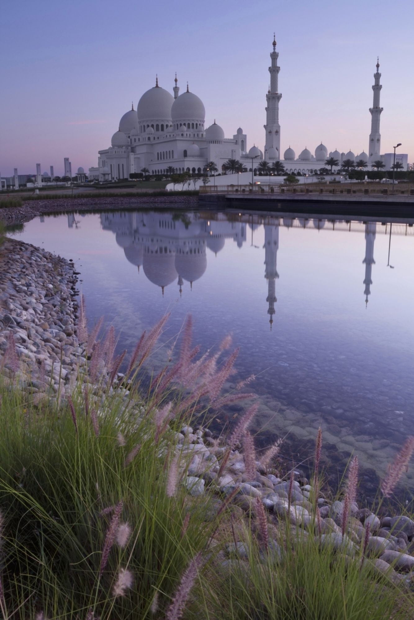 Sheikh Zayed Grand Mosque at sunrise Abu Dhabi United Arab Emirates Canvas Art - Kav Dadfar Design Pics (24 x 38)