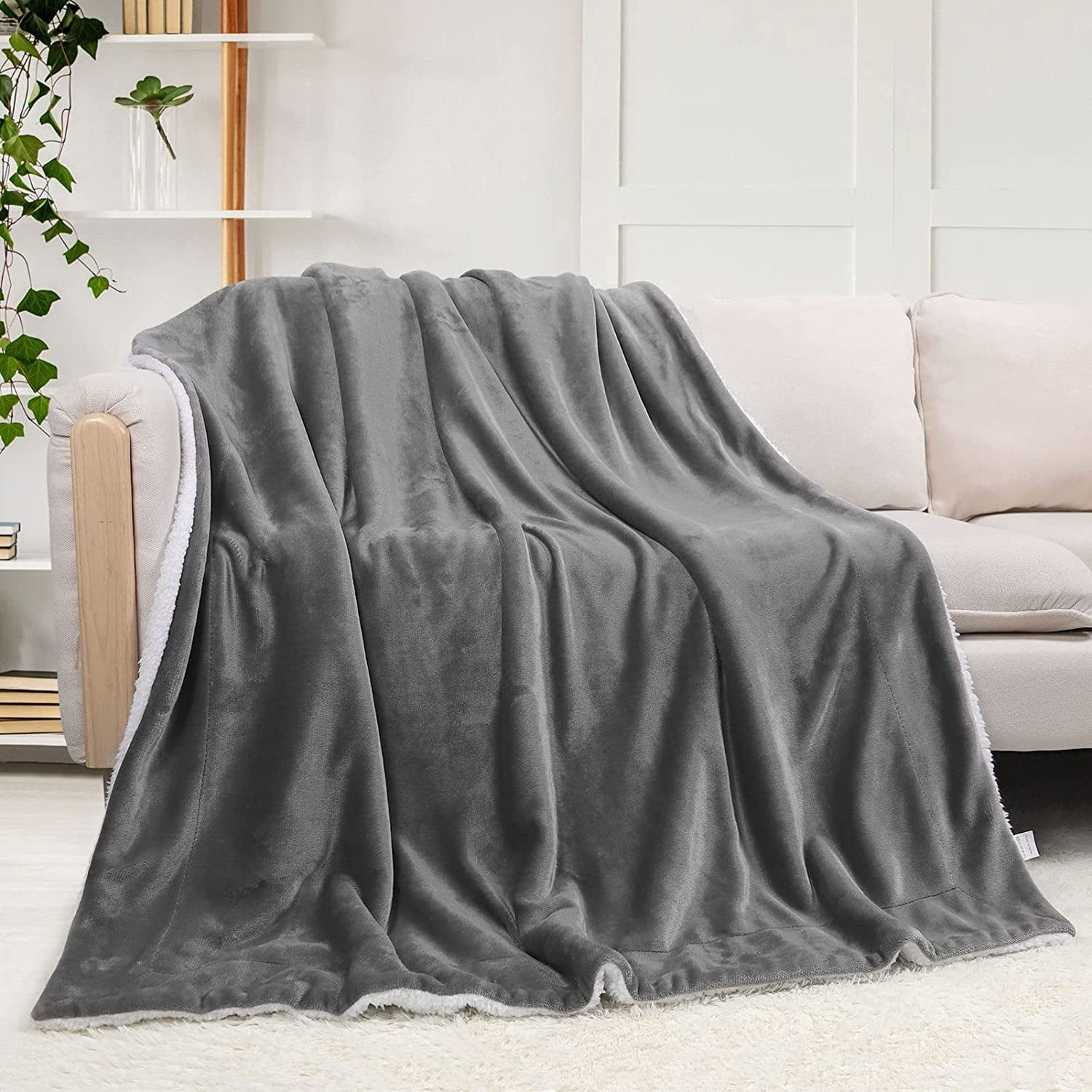 Sherpa Fleece Throw Blankets for Winter Super Soft Flannel Wool Like Reversible Velvet Plush Couch Blanket Lightweight Silver Grey Throw Size 50 x60