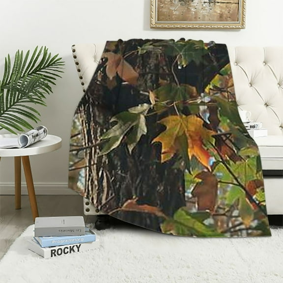 Shiartex Forest Camouflage Flannel Blankets, Forest Camo Conifer Oak Branches Leaves Mossy Hunting Lodge Camp Cabin Theme Throw Bed Blanket for Sofa Chair Bed White
