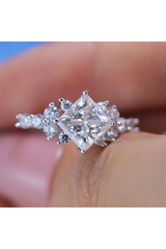 Retro Design Princess Cut Moissanite Ring