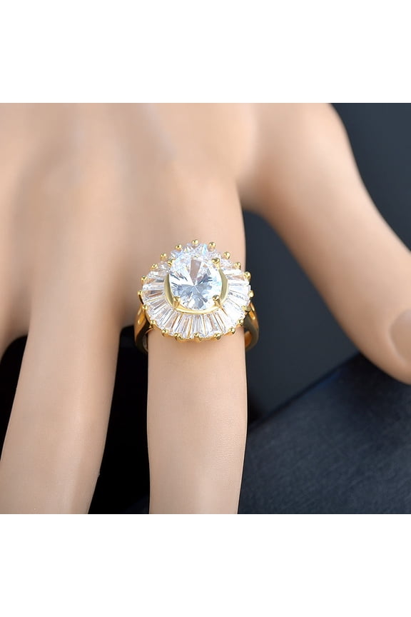 Women's Gold Ring with Shining Zircon Eye Design and PavCarat T Diamonds for Index Finger Fashion Jewelry Copper Ring