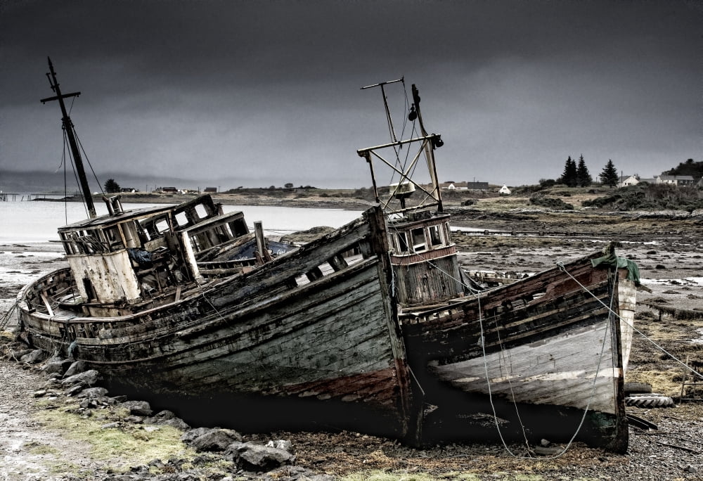 Shipwreck Canvas Art - John Short Design Pics (17 x 11)