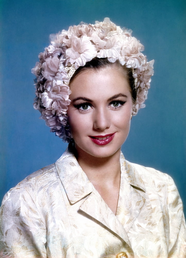 Shirley Jones Canvas Art - (16 x 20)