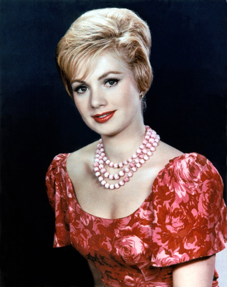 Shirley Jones Canvas Art - (16 x 20)
