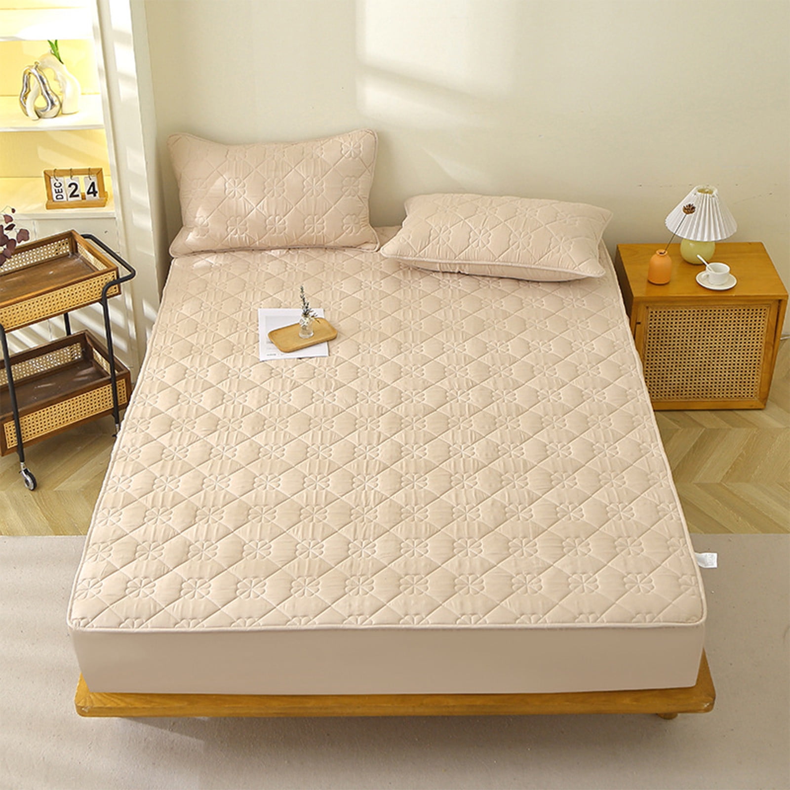 Shrysg Cotton Quilted Fitted Sheet - Protective Bed Mattress Cover - Non-Slip for Skin Care - Deep Pocket Fitted Sheet - Universal Fit for Mattresses（47.24x78.74x11.81in）
