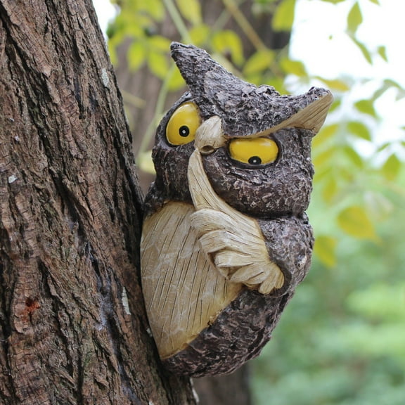Shushing Owl Tree Hugger Statue, Weatherproof Resin Animal Tree Hanging Ornament, Whimsical Outdoor Garden Yard Tree Decor Sculpture