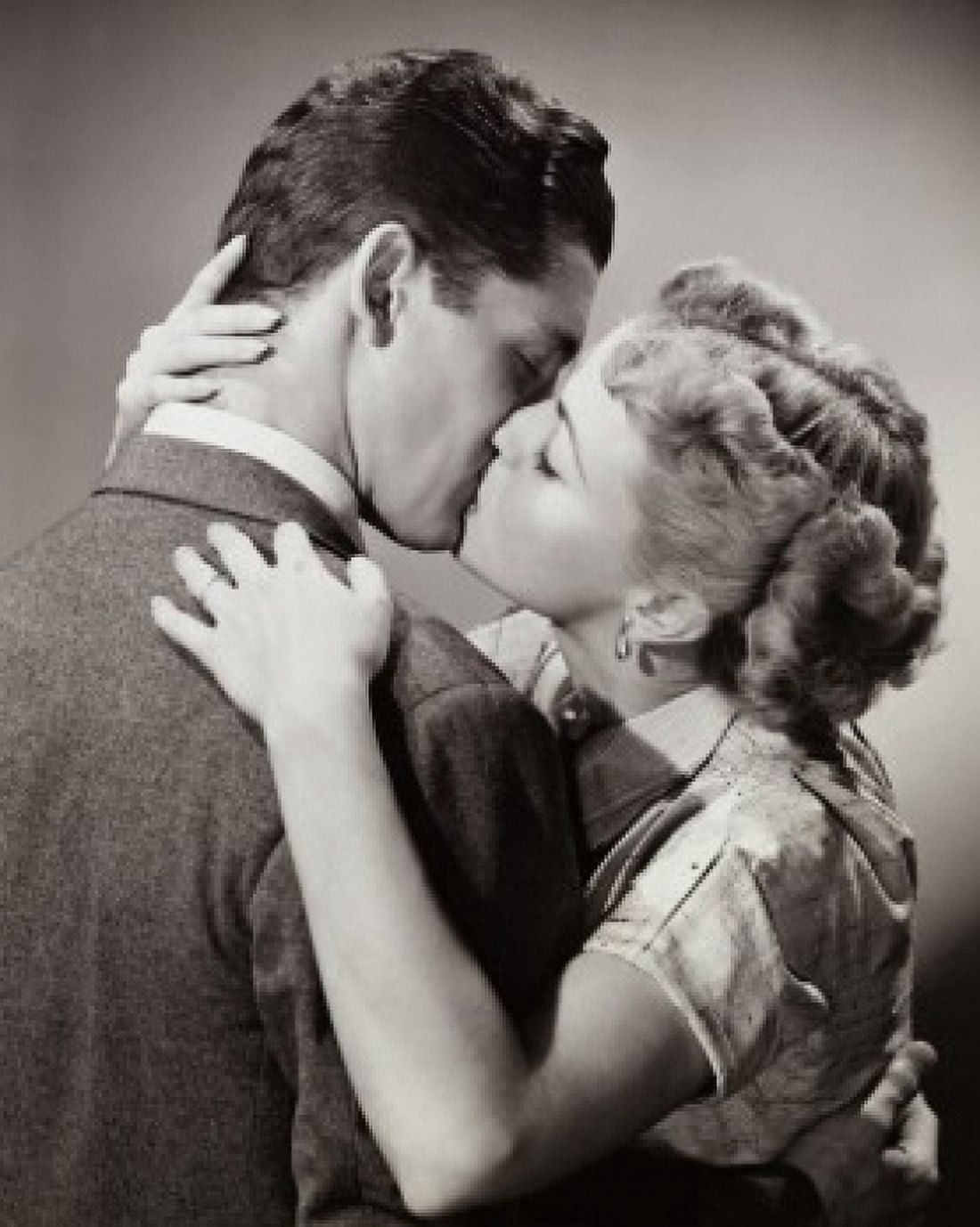 Side profile of a young couple kissing Canvas Art - (24 x 36)