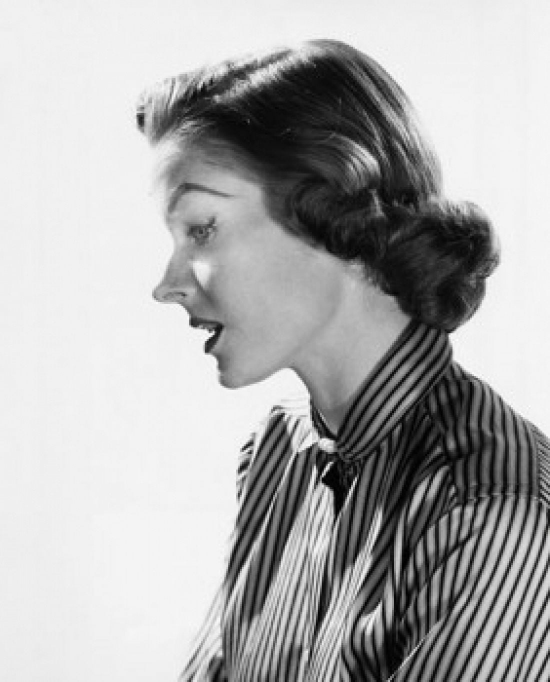 Side profile of a young woman Canvas Art - (24 x 36)
