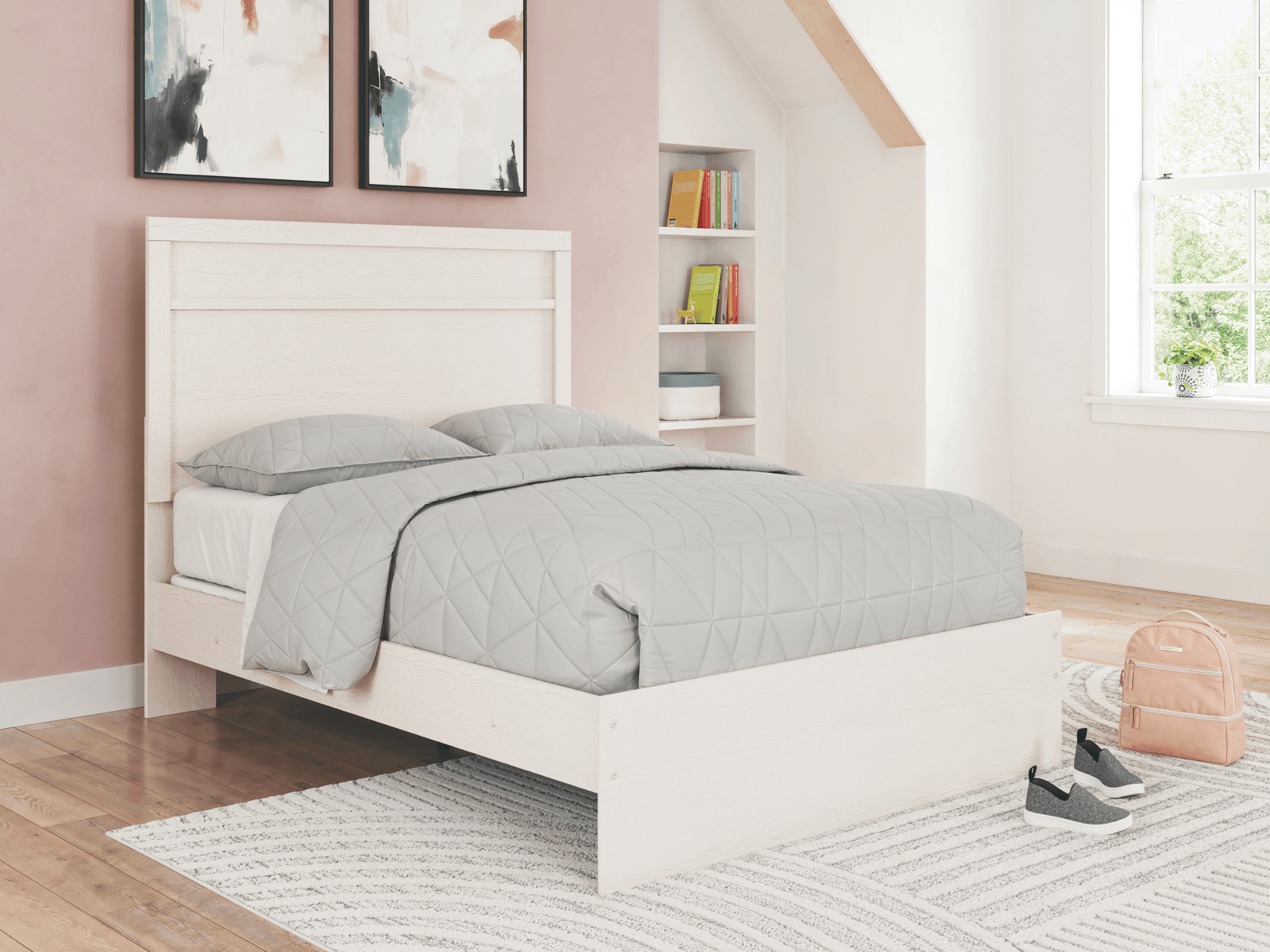 Signature Design by Ashley Stelsie Kids Full Panel Bed with Headboard and Footboard, White Finish