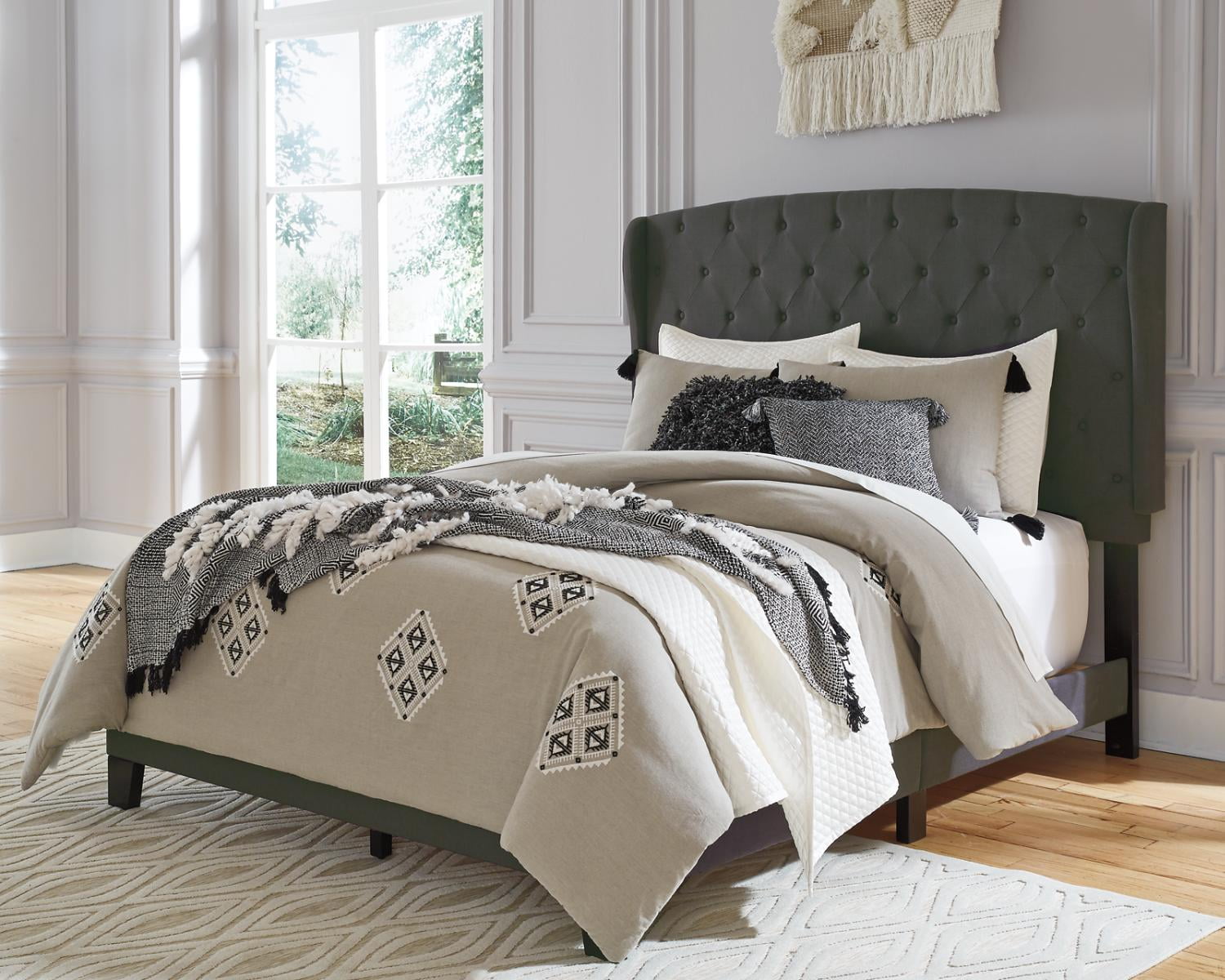 Signature Design by Ashley Vintasso Charcoal Wingback King Upholstered