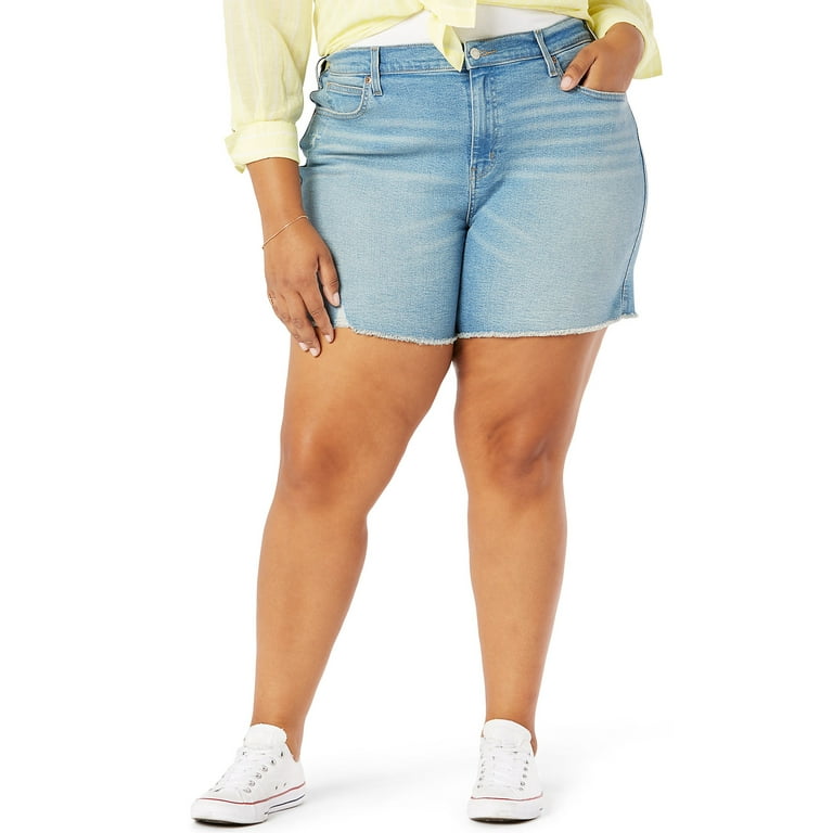 Levi signature shorts 2025