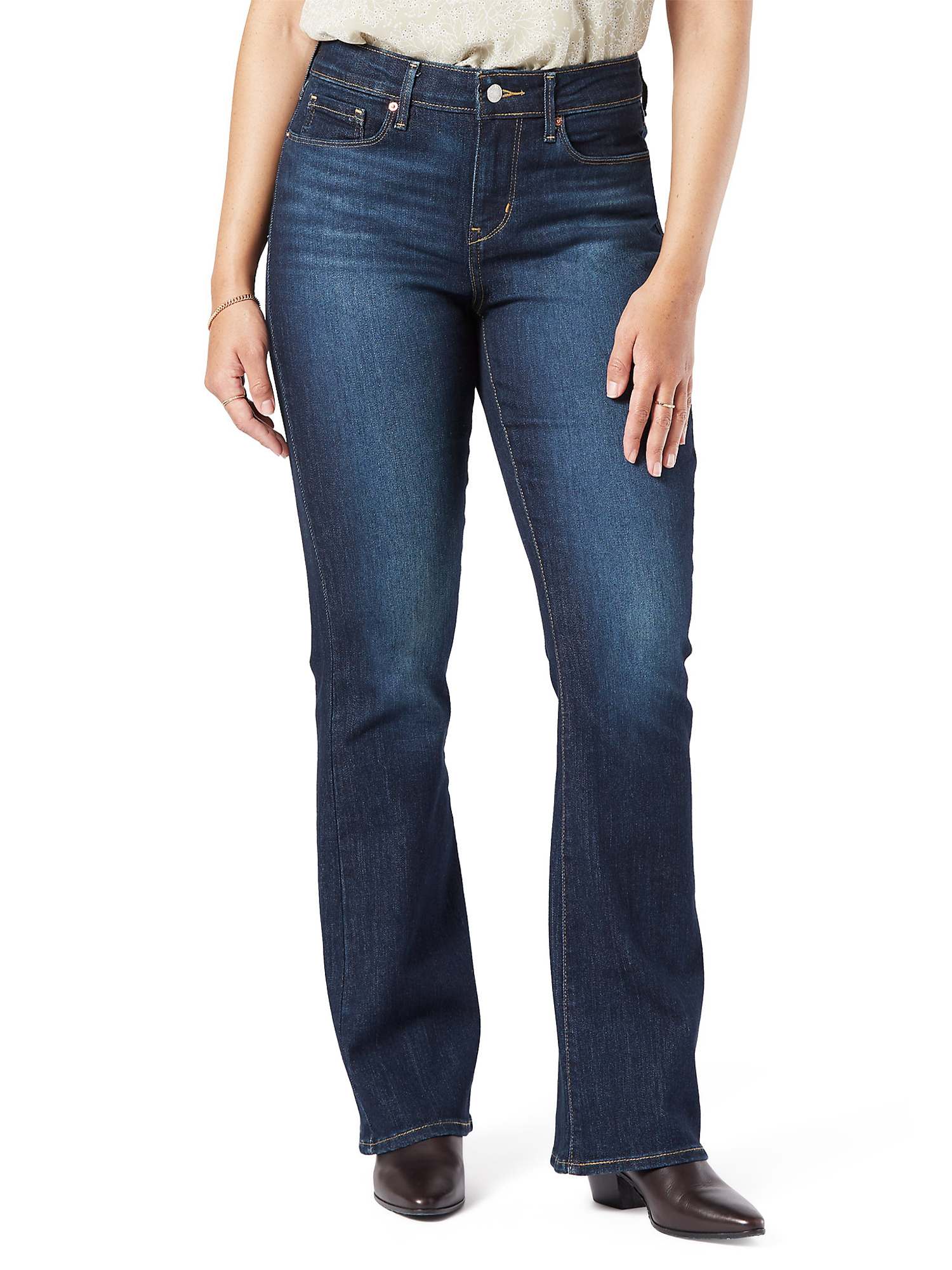 Signature by Levi Strauss & Co. Women's and Women's Plus Modern Bootcut Jeans - image 1 of 5