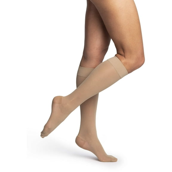 Sigvaris 981 Dynaven Sheer Closed Toe Knee Highs - 15-20 mmHg Beige SS