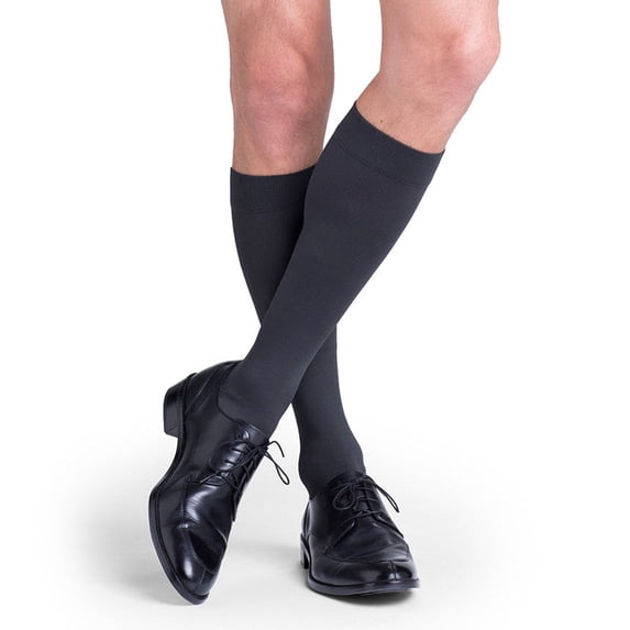 SIGVARIS Men’s Style Microfiber 820 Closed Toe Calf-High Socks 15-20mmHg