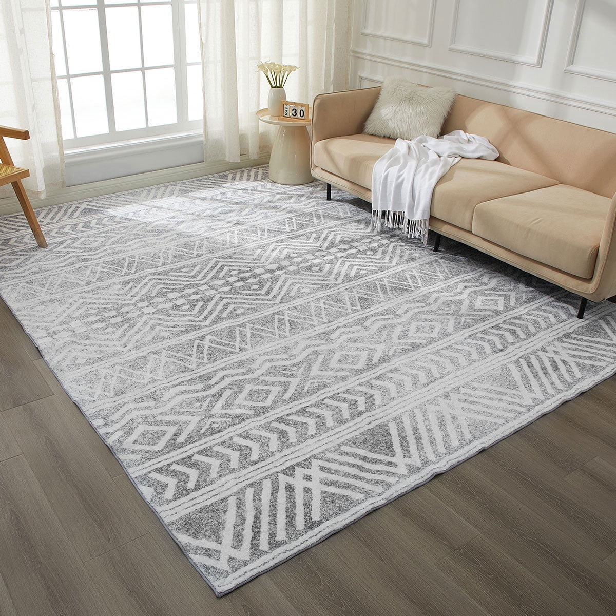 Gray Geometric Chenille 5' x 7' Washable Area Rug
