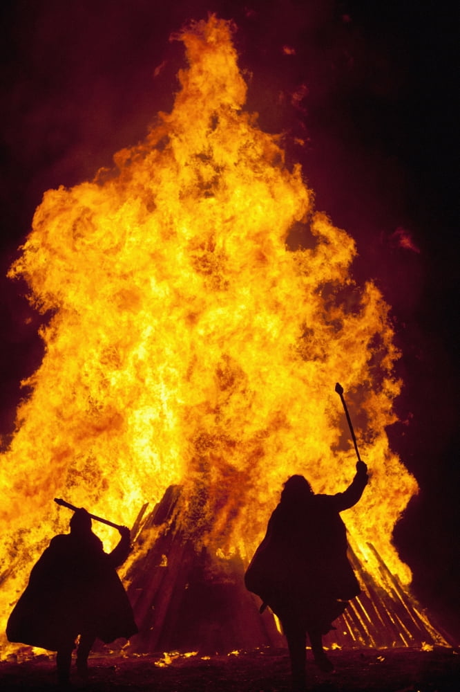 Silhouette Of Men Dressed As Norman Soldiers In Front Of Large Bonfire On Beach Hastings Bonfire Night East Sussex Uk Canvas Art - Ian Cumming Design Pics (11 x 17)