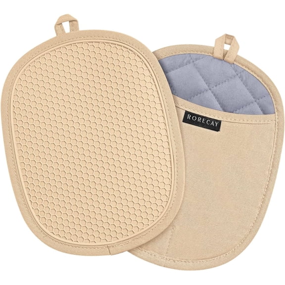 Domaci Silicone Pot Holders Set of 2, Heat Resistant Oven Mitts with Pockets Non Slip Grip, Large Trivets for Kitchen Cooking Baking, 9.8x7.6, Milkshake