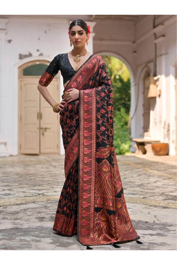 Silk All Over Thread Floral Motifs Stunning Saree With Contrast Tassels Pallu – Black