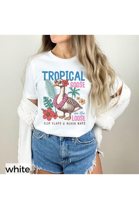 Silly Goose On The Loose T-Shirt, Summer Graphic Shirt, Silly Goose Shirt, WoM-en Aesthetic Shirt, Funny Meme Gift, Funny Goose