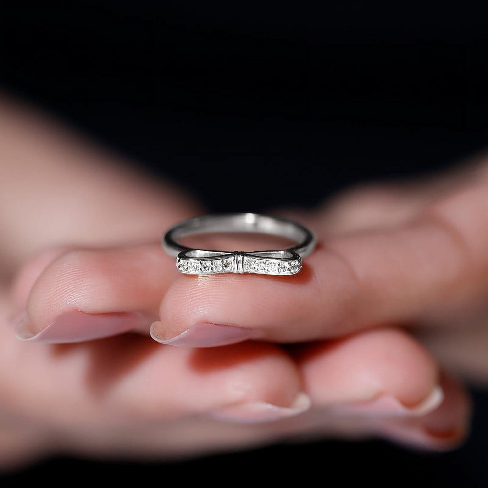 Silvago Jewel 1.7 Ct Round Brilliant Cut Diamond Ring Daughter