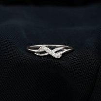 Silvago Jewelry Infinity Cross Over Shank Engagement Ring - Round Cut 1.36 Ct Moissanite Ring - 14K White Gold Plated Wedding Anniversary Ring - Promise Wedding Ring - Causal Daily Wear Ring